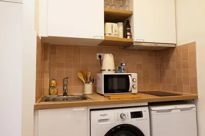 Cuisine ou kitchenette dans l'établissement DA-3-TURENNE-BM near Place des Vosges