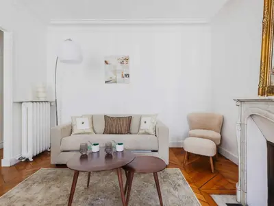 Coin salon dans l'établissement Elegant flat - 1BR 4P - Jardin du Luxembourg