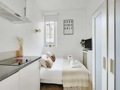 Un ou plusieurs lits dans un hébergement de l'établissement Superb studio 2P Ecole Militaire Eiffel Tower - MOBILITY LEASE
