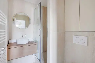 Salle de bains dans l'établissement Studio Cosy - 2P - 16eme - Victor Hugo
