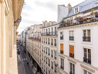 Vue générale sur Paris ou vue de la ville depuis l'appartement