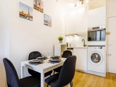 Cuisine ou kitchenette dans l'établissement Apartment COSY near BASTILLE - Mobility lease