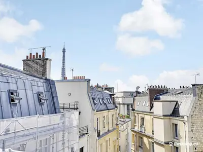 Vue générale sur Paris ou vue de la ville depuis l'appartement