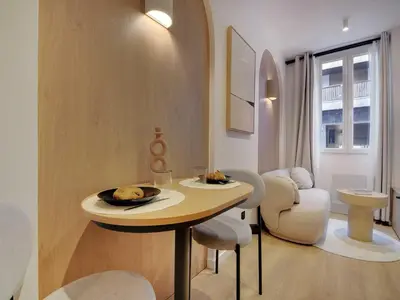 Coin salon dans l'établissement Charming studio - 16th district - Mobility lease