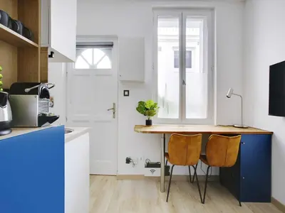 Cuisine ou kitchenette dans l'établissement Studio COSY 2P - Boulogne Rolland garros