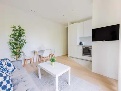 Cuisine ou kitchenette dans l'établissement Apartment COSY - 1BDR 2P - Neuilly sur Seine