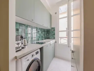 Cuisine ou kitchenette dans l'établissement Apartment COSY near INVALIDES - Mobility lease