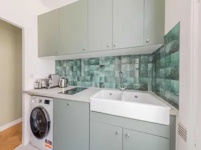 Cuisine ou kitchenette dans l'établissement Apartment COSY near INVALIDES - Mobility lease