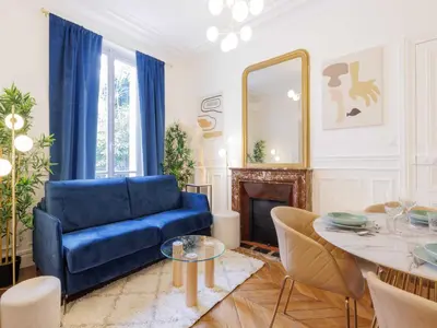 Coin salon dans l'établissement Charming appt 2BDR 4P - Mairie de Neuilly