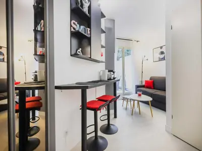 Cuisine ou kitchenette dans l'établissement Peaceful studio with terace for 2P - Sacré-C ur