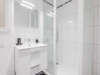 Salle de bains dans l'établissement Superb apartment - Boulogne-Billancourt