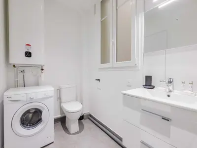 Salle de bains dans l'établissement Superb apartment - Boulogne-Billancourt