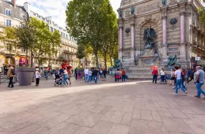 Clients de l'établissement Appartement Haussmannien Saint Michel Notre Dame