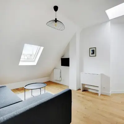 Nice 2 rooms refurbished - MOULIN ROUGE Pigallle - BAIL MOBILITE