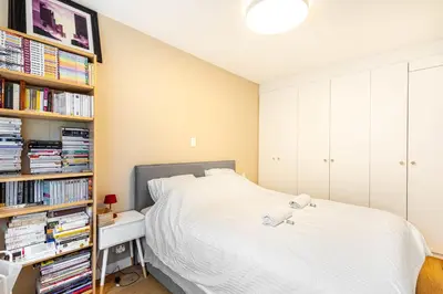 Un ou plusieurs lits dans un hébergement de l'établissement GuestReady - A lovely gem near Paris