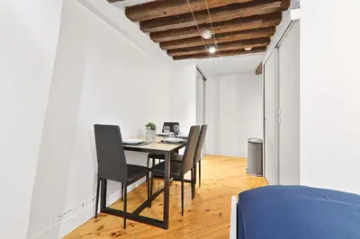 Plan de l'établissement Studio Charmant Appartement Quartier Les Marais Free Netflix