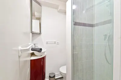 Plan de l'établissement Studio Charmant Appartement Quartier Les Marais Free Netflix
