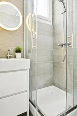 Salle de bains dans l'établissement Luxury suite near Eiffel Tower