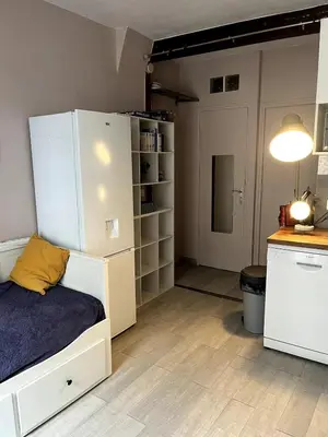 Un ou plusieurs lits dans un hébergement de l'établissement Cosy 2 Bedroom, Paris, Near Metro - 4 Peoples
