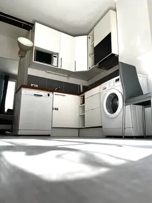 Cuisine ou kitchenette dans l'établissement Cosy 2 Bedroom, Paris, Near Metro - 4 Peoples