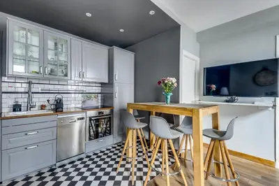Cuisine ou kitchenette dans l'établissement AC & 10min from Marais & Fully equipped