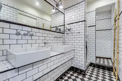 Salle de bains dans l'établissement AC & 10min from Marais & Fully equipped