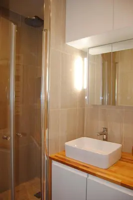 Salle de bains dans l'établissement Apartment on Montmartre Street
