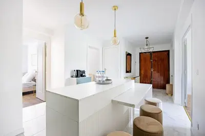 Cuisine ou kitchenette dans l'établissement 3 Bedroom Apartment #3SDB#Champ de Mars# Eiffel Tower