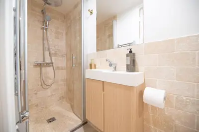 Salle de bains dans l'établissement CIA - Saint-Germain des prés