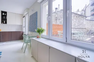 Plan de l'établissement Proche Porte Maillot - Le Patio - 393B