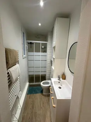 Salle de bains dans l'établissement Lumineux et agréable