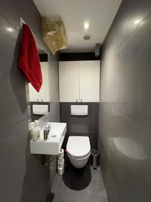 Salle de bains dans l'établissement Appartement design au cœur du Marais