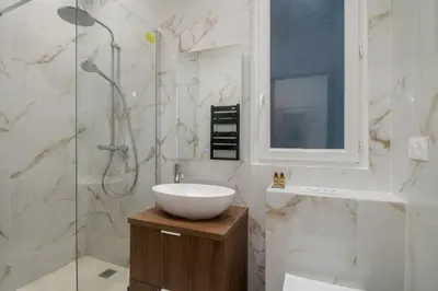 Salle de bains dans l'établissement Mobility lease - La Fayette - 8 people