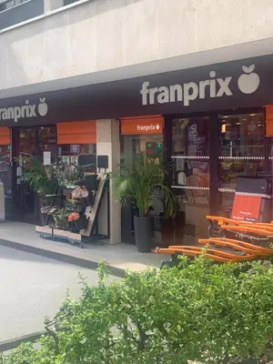 Supermarché ou boutique de l'appartement ou à proximité