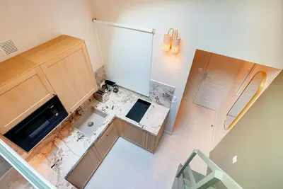 Télévision ou salle de divertissement dans l'établissement Chic and Cosy Apartment-Canal Saint Martin