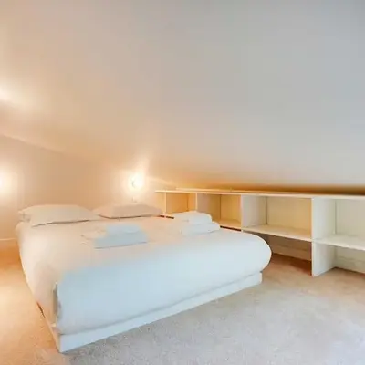 Chic and Cosy Apartment-Canal Saint Martin