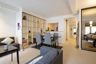 Coin salon dans l'établissement Appartement Cosy au Coeur du marais, Paris !