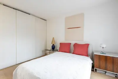 Un ou plusieurs lits dans un hébergement de l'établissement Elegant 100m2 apartment