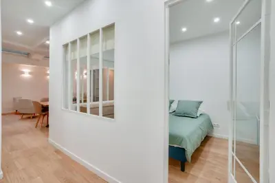 Coin salon dans l'établissement Apt 1BDR 4PAX - Saint Germain des Près