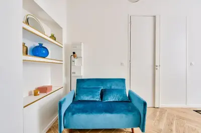 Coin salon dans l'établissement Charming & modern 1BR - Paris 8
