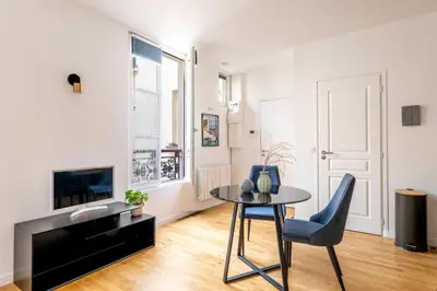 Télévision ou salle de divertissement dans l'établissement Superb Flat - Heart of Marais - PARIS