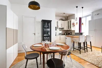 Cuisine ou kitchenette dans l'établissement Apartment in le marais