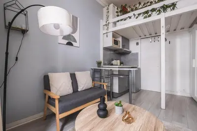 Cuisine ou kitchenette dans l'établissement Charmant studio au cœur du 16ᵉ