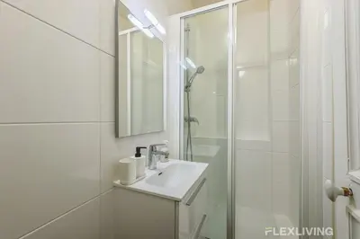 Salle de bains dans l'établissement Flexliving - whole house - Gabriel Peri