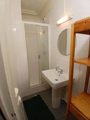 Salle de bains dans l'établissement Detente