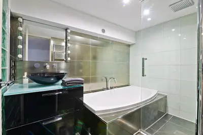 Salle de bains dans l'établissement Superb Apartment Quartier Bonne Nouvelle Free Netflix