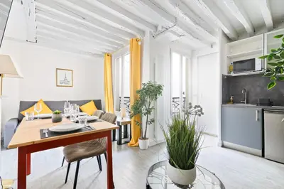 Plan de l'établissement Élégant Studio Appartement Quartier Ile Saint Louis Free Netflix