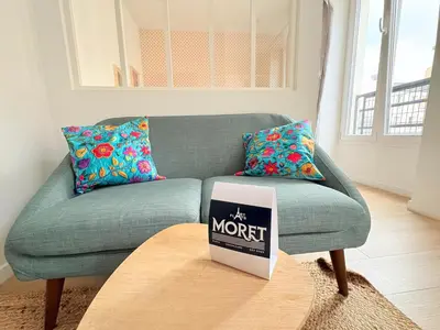 Coin salon dans l'établissement Moret Art Flats Trendy East Paris