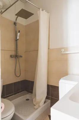 Salle de bains dans l'établissement Studio cozy à Grenelle