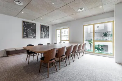 Coin salon dans l'établissement Canvas La Défense
